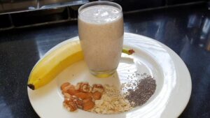 Sữa hạt + chuối + hạt chia