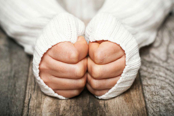 Tay Chân Lạnh – Tuần Hoàn Kém Hay Thiếu Máu?