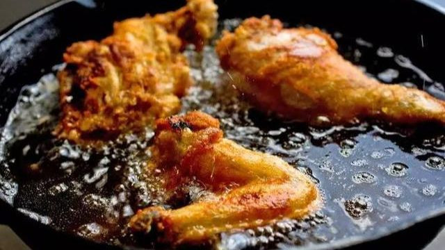 Giảm Dầu Mỡ Nhưng Vẫn Đậm Đà – Bí Quyết Từ Nguyên Liệu