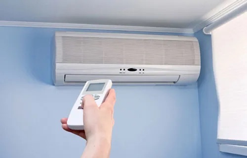 Ngồi Máy Lạnh Nhiều – Làm Sao Không Khô Da?