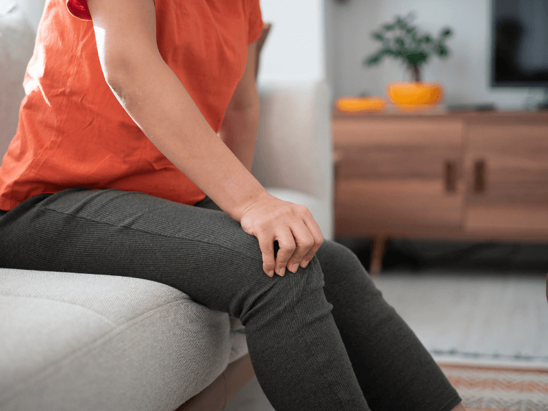 Đau Khớp Khi Ngủ Dậy – Do Thiếu Vận Động?