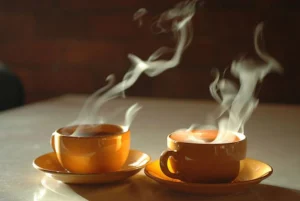 Top 5 Thức Uống Ấm Nóng Hoàn Hảo Cho Ngày Mưa Lạnh