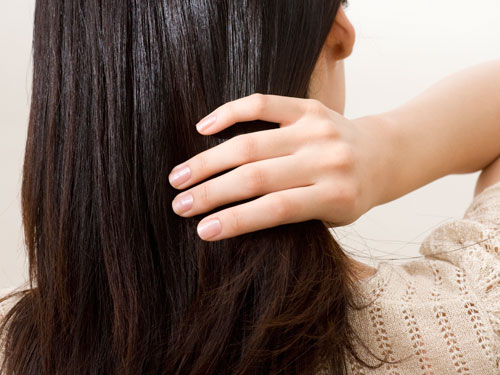 “Tóc Rụng, Móng Yếu”: Cơ Thể Đang Thiếu Chất Gì?