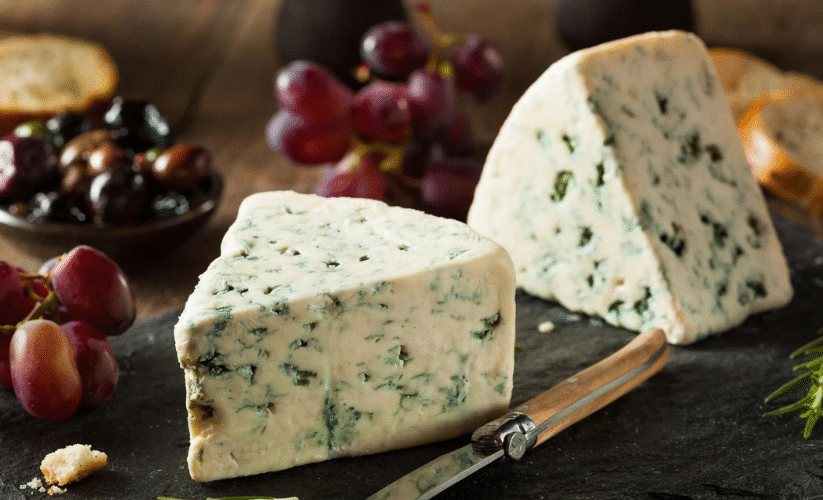 Phô Mai Xanh Là Gì? Lợi Ích và Rủi Ro Cần Biết