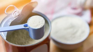 5 tiêu chí quan trọng khi chọn sữa cho người tai biến.