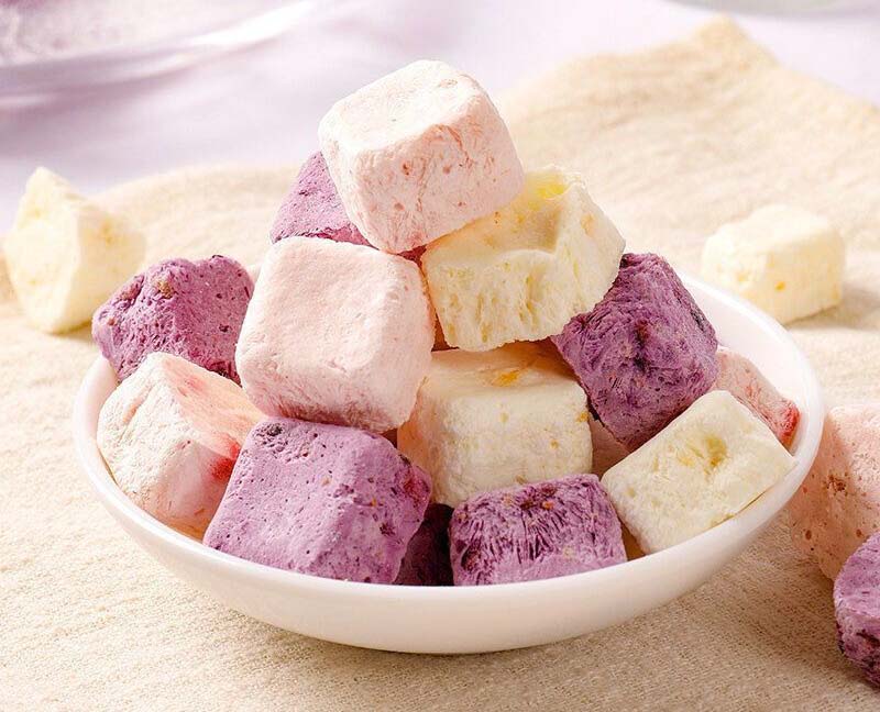 Sữa Chua Khô Là Gì? Tất Cả Những Gì Mẹ Cần Biết Về Món Ăn Này