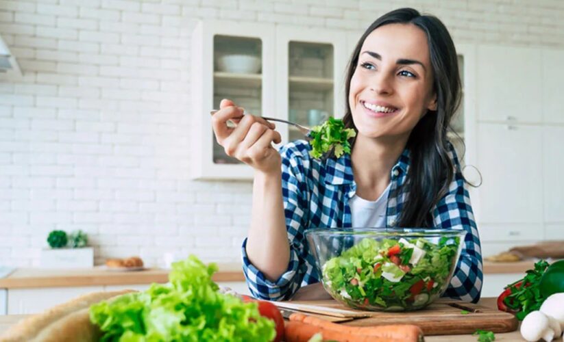 Ăn Uống Chữa Lành: Mỗi Bữa Ăn Healthy Là Một Lần Tự Hồi Phục