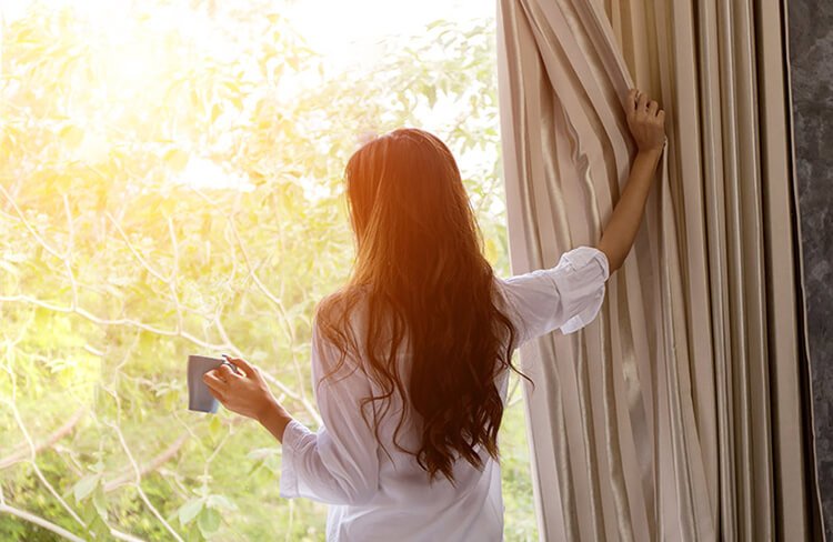 3 Mẹo Giúp Bạn Dậy Sớm Mà Không Mệt Mỏi