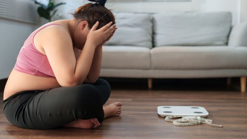 7 Dấu Hiệu Cho Thấy Bạn Đang Giảm Cân Quá Mức