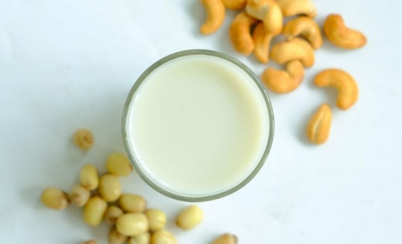 Sữa Hạt Điều Hạt Sen – Lựa Chọn Thanh Mát Cho Gia Đình