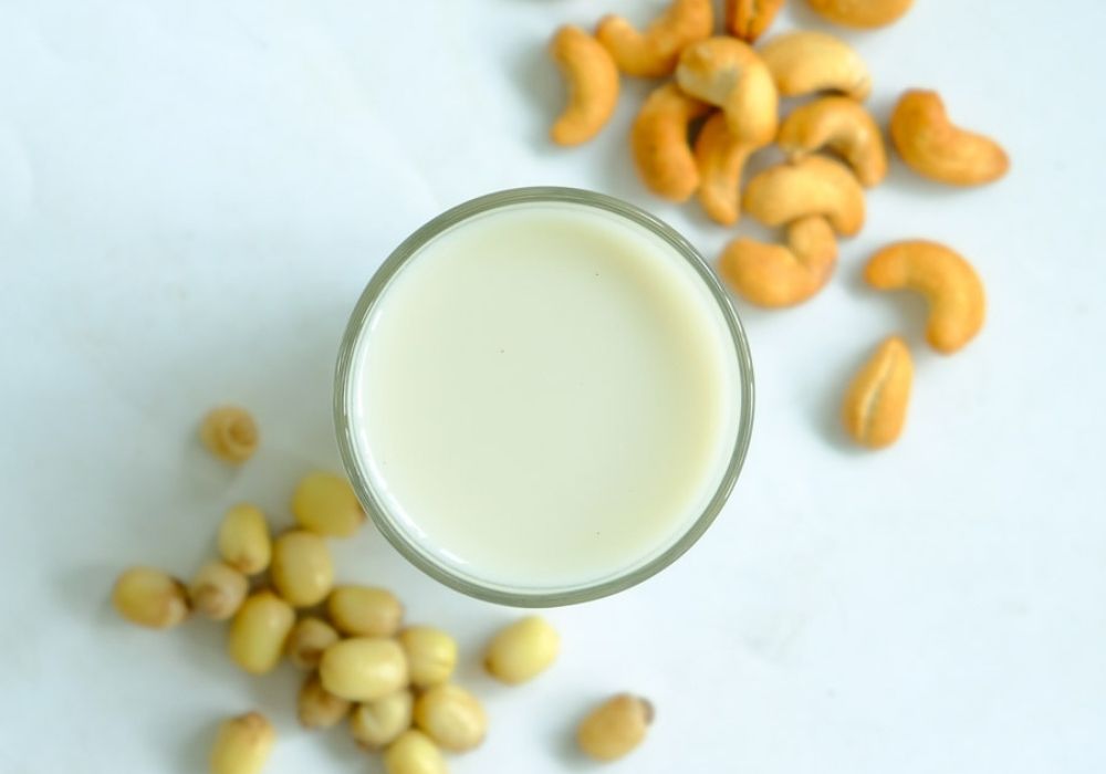 Sữa Hạt Điều Hạt Sen – Lựa Chọn Thanh Mát Cho Gia Đình